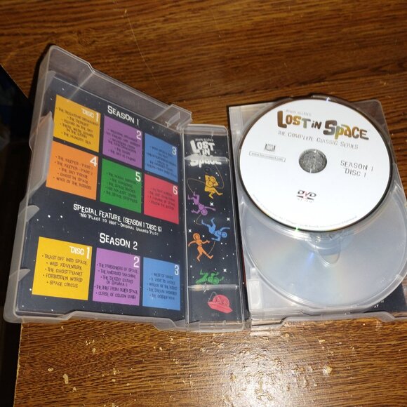 Lost in Space - The Complete Series from 1965-1968 (DVD, 2019, 17-Disc Set) - Picture 2 of 16